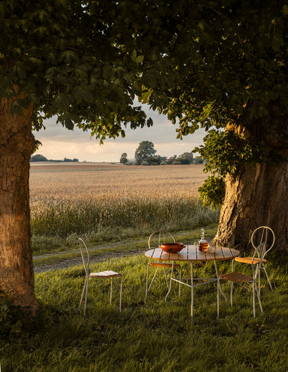 Pia Table